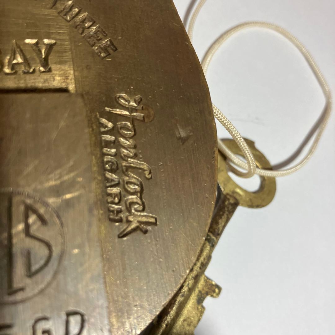 印度「ＨＯＮＥＳＴＹ　ＬＯＣＫ　ＳＴＯＲＥＳ」の特大クマ型ビンテージ南京錠