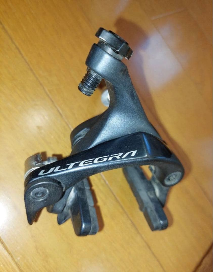 BR R8000 アルテグラ　キャリパーブレーキ