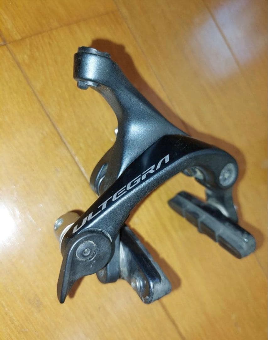 BR R8000 アルテグラ　キャリパーブレーキ