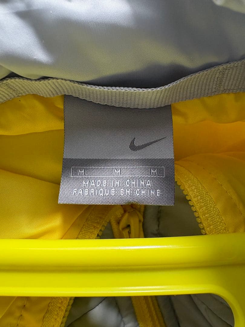 Nike ベンチコート グレー/イエロー