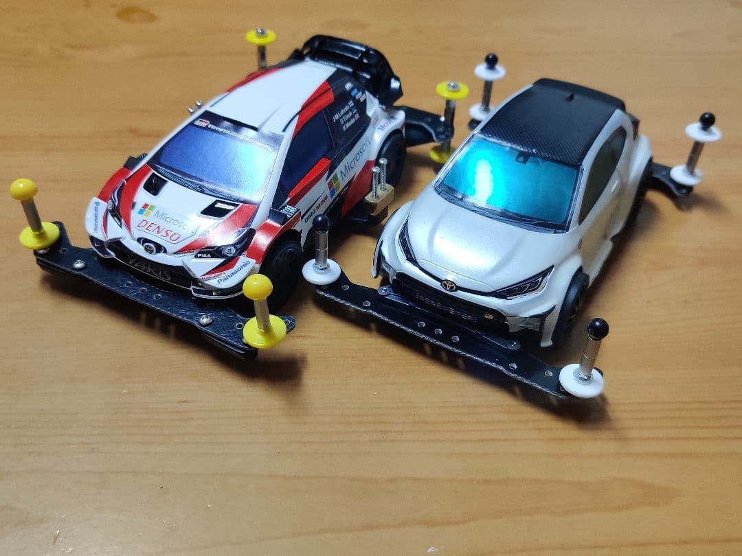 塗装済みトヨタ GR ヤリス ミニ四駆 2台セット