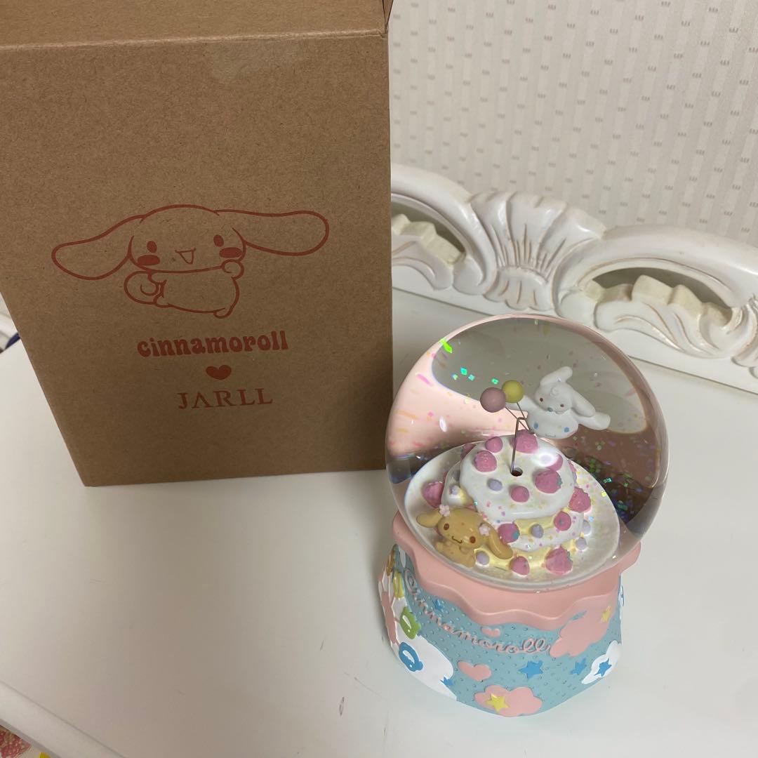 サンリオ シナモン シナモロール スノーグローブ スノードーム クリスマス 置物