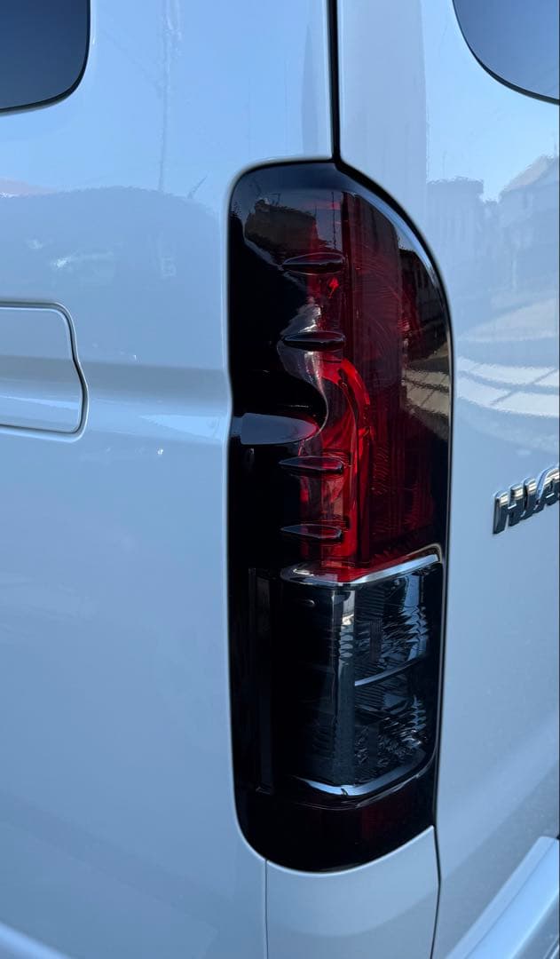 ハイエース Super GL スモークテールライト