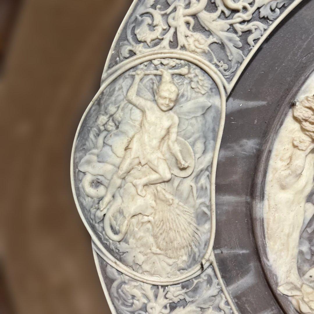 お宝　希少インコレイストーン彫刻 円形プレート　アンティーク値下げ可能