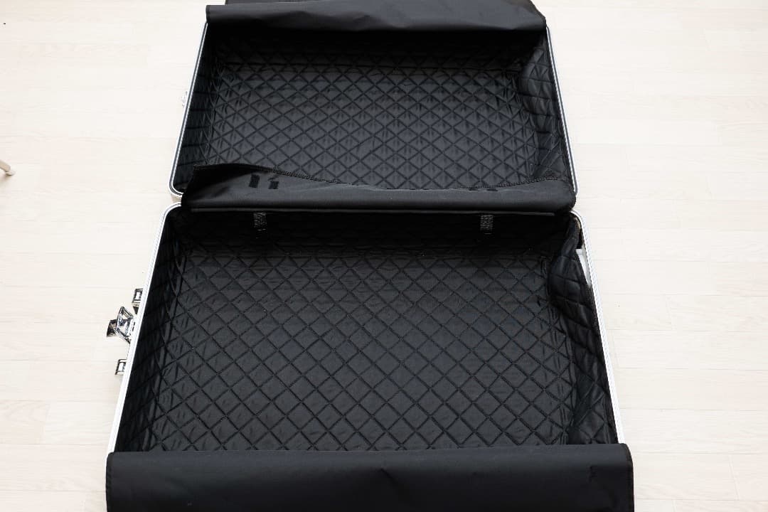 ゼロハリバートン アルミスーツケース 30inch タイヤ、ダイヤルロック修理済