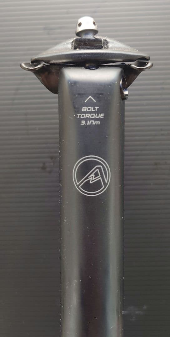 roval alpinist カーボンシートポスト　27.2mm x36cm