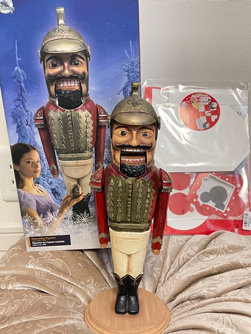 くるみ割り人形と秘密の王国 ディズニー 世界限定1800個   シリアルナンバー