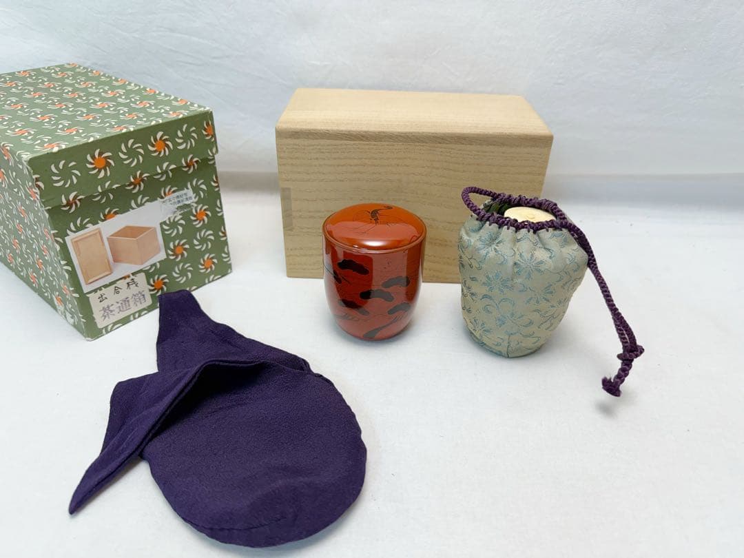 未使用 茶道具 玄々斎好写 出合桟蓋 茶通箱 木製朱塗 松鶴蒔絵棗 大津袋 茶入