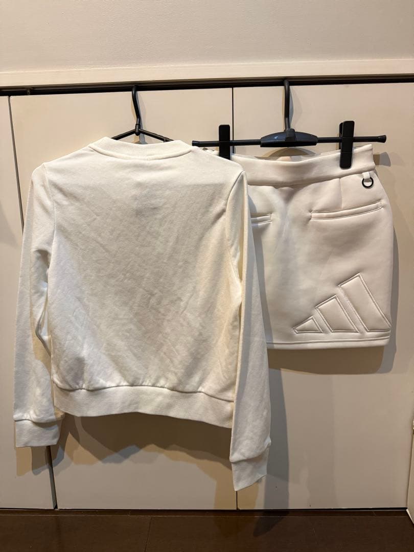 adidas トレーナーとスカートセット