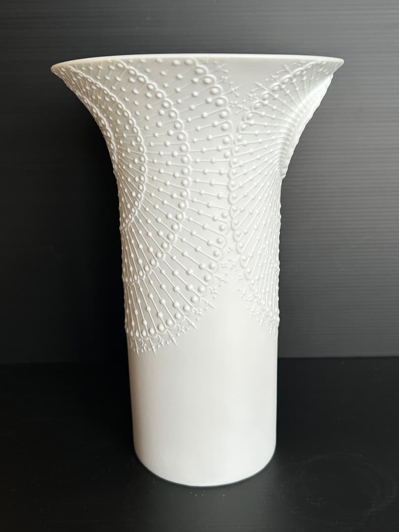 KAISER PORZELLAN カイザーポーセレン 白磁のフラワーベース