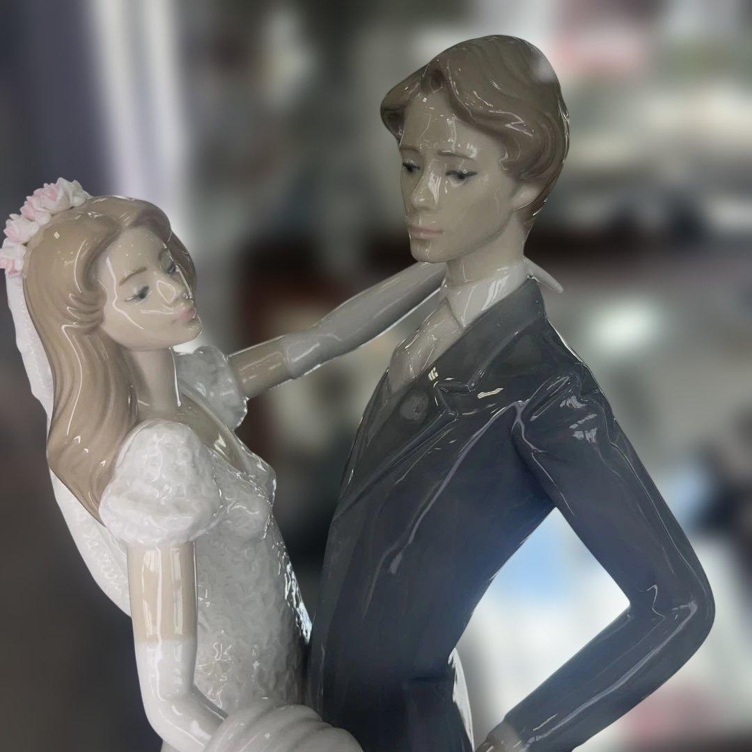 新郎新婦 陶器フィギュア 新郎胸花が破損
