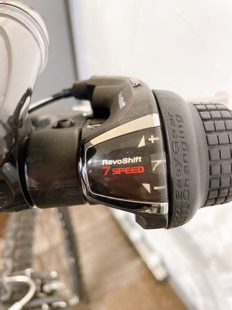 ブラック マウンテンバイク アルミフレーム