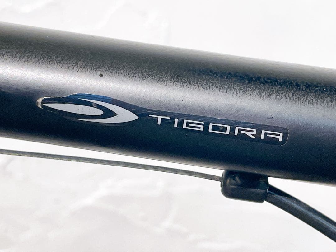 ブラック マウンテンバイク アルミフレーム