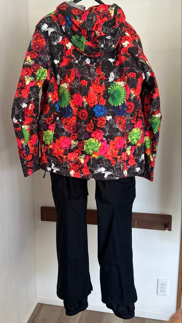 スノーボードウェア 上下Burton （上：レディース、下：ユニセックス）