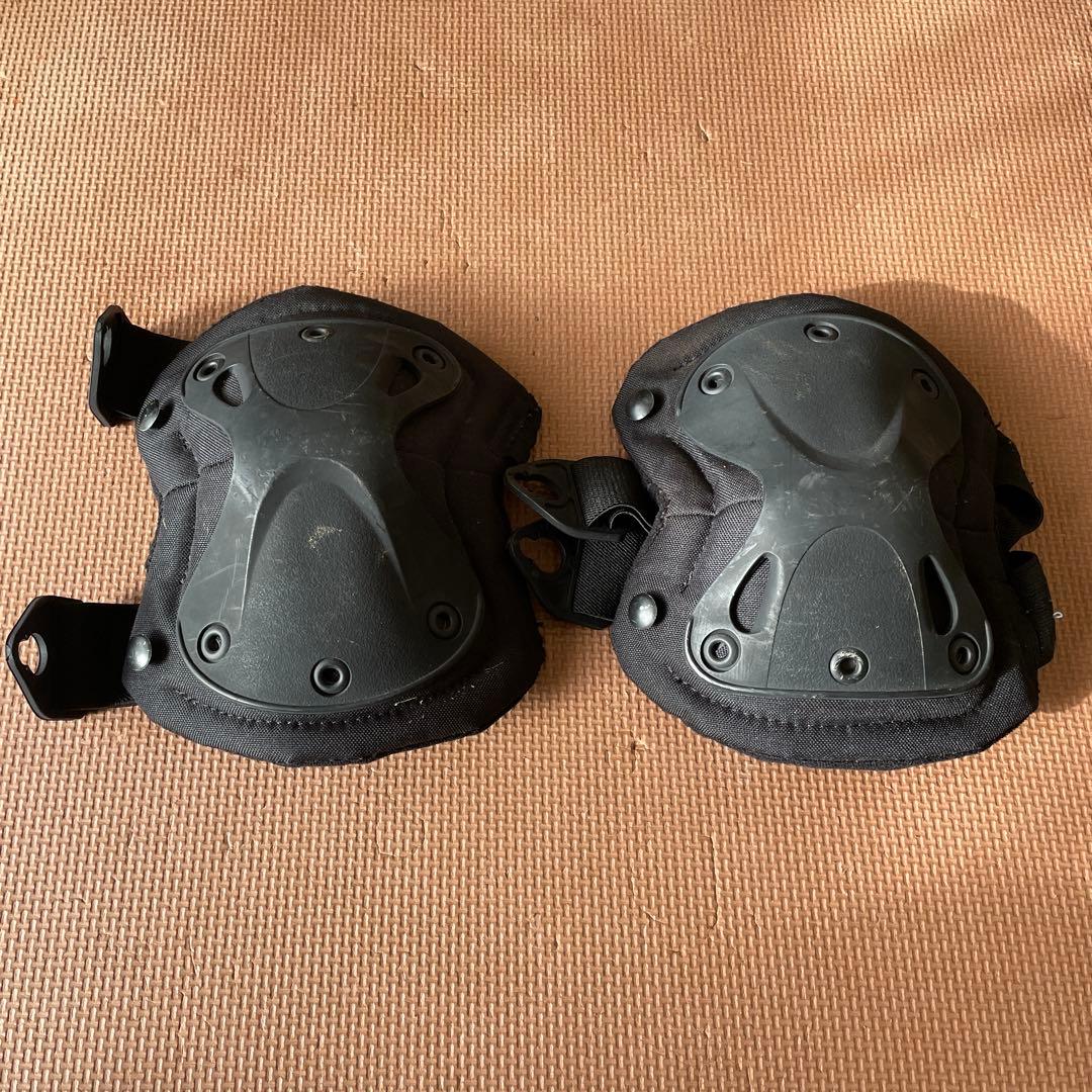 戦闘服とプロテクターセット 黒