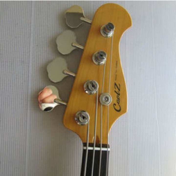 エレキベース Coolz 定価7万