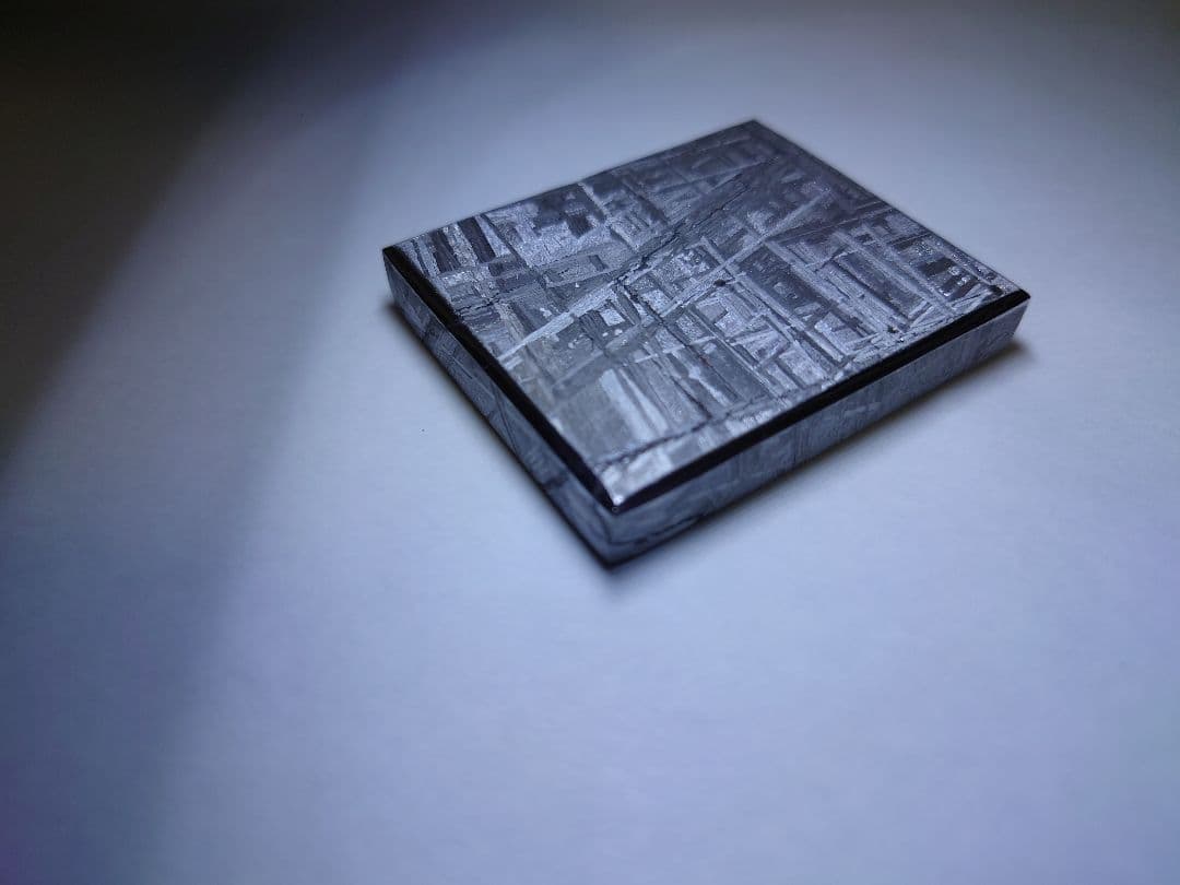 隕石絵画　ムオニオナルスタ隕石 133g鉄隕石【検索ワード ギベオン イミラック