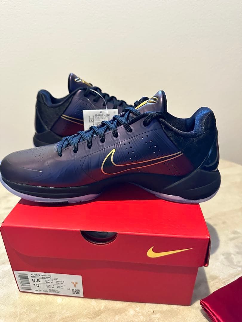Nike Kobe シューズ 8.5 (US) / 10 (JP)