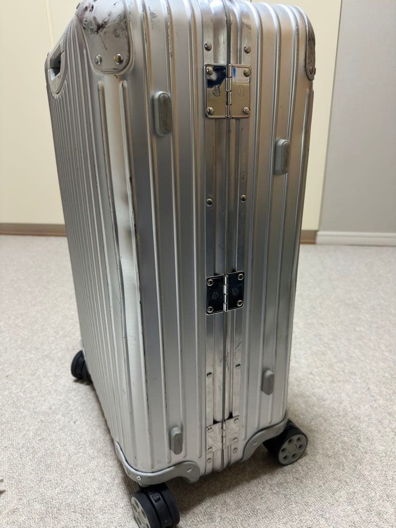 RIMOWA アルミニウムスーツケース TSAロック付き