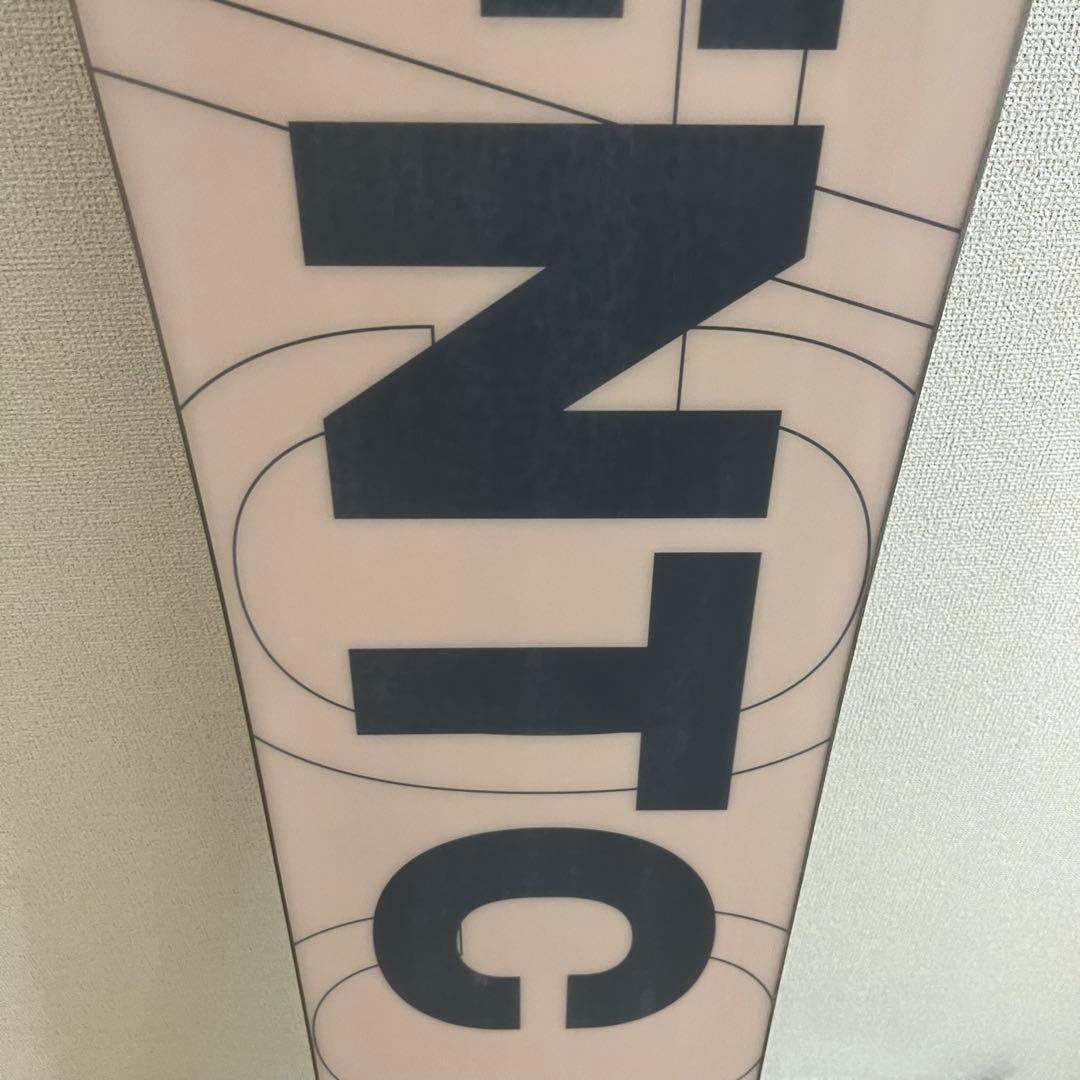 ✨新品未使用✨FNTC CAT 147cm ダブルキャンバー　スノーボード