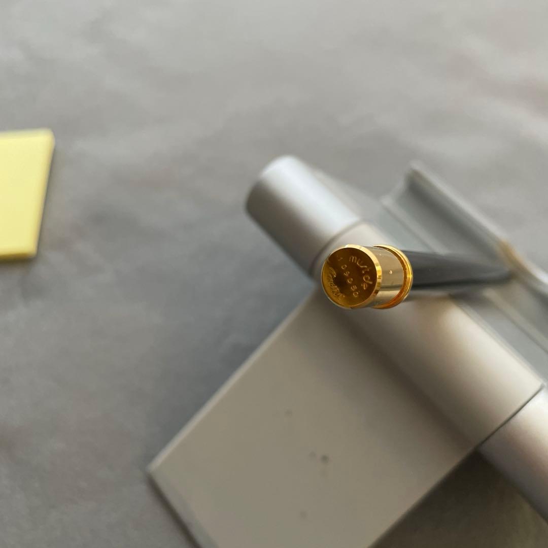 カルティエ　マスト　ボールペン　ブラック×ゴールド