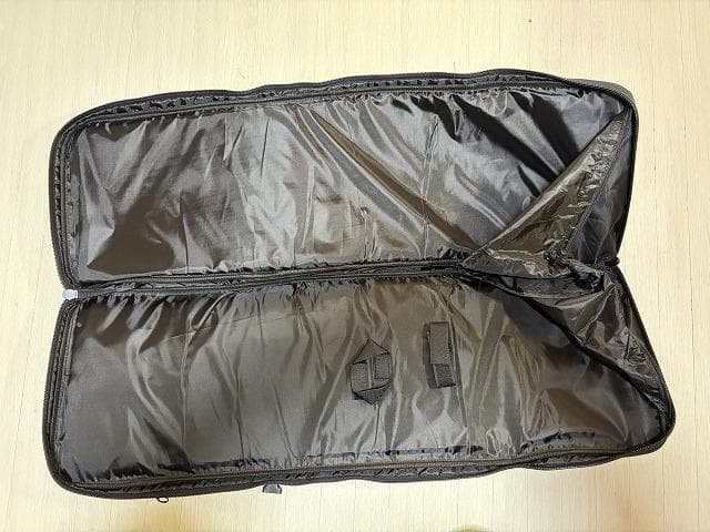 あ*き様 ジャンク扱い・10禁エアガンセット+ホルスター+ライフルケース等