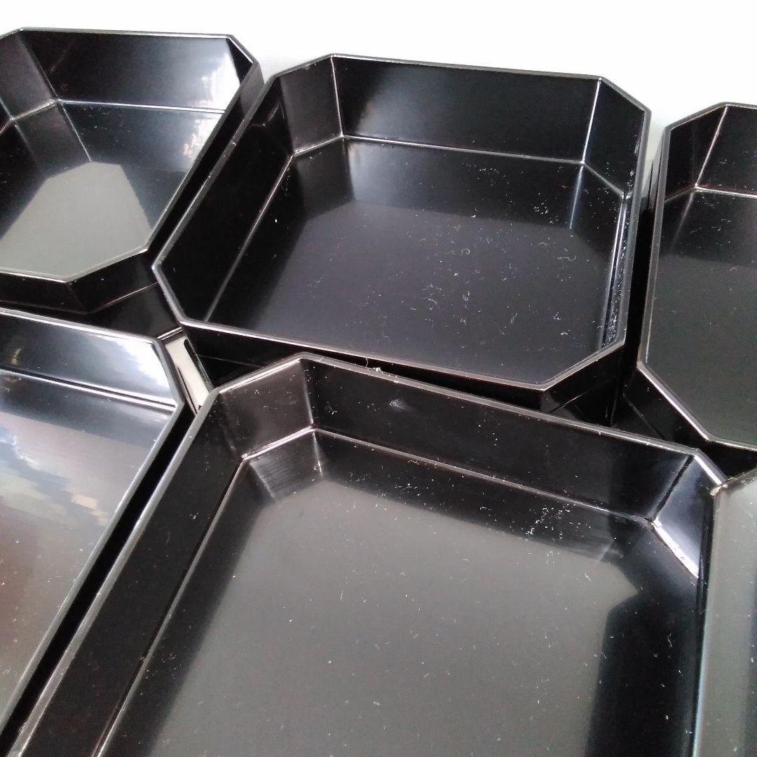 ア142 『塗師　川瀬表完』作　『黒真塗　五重縁高　共箱』茶道具