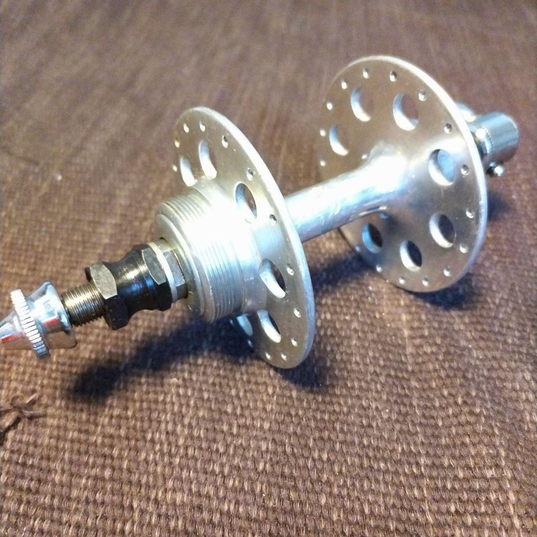 カンバニョーロ ラージ丸穴ハブ新品未使用箱入り