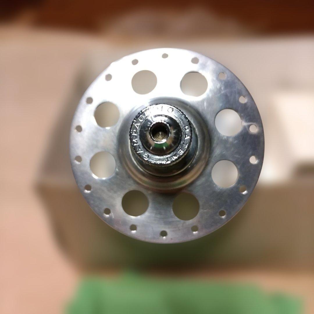 カンバニョーロ ラージ丸穴ハブ新品未使用箱入り