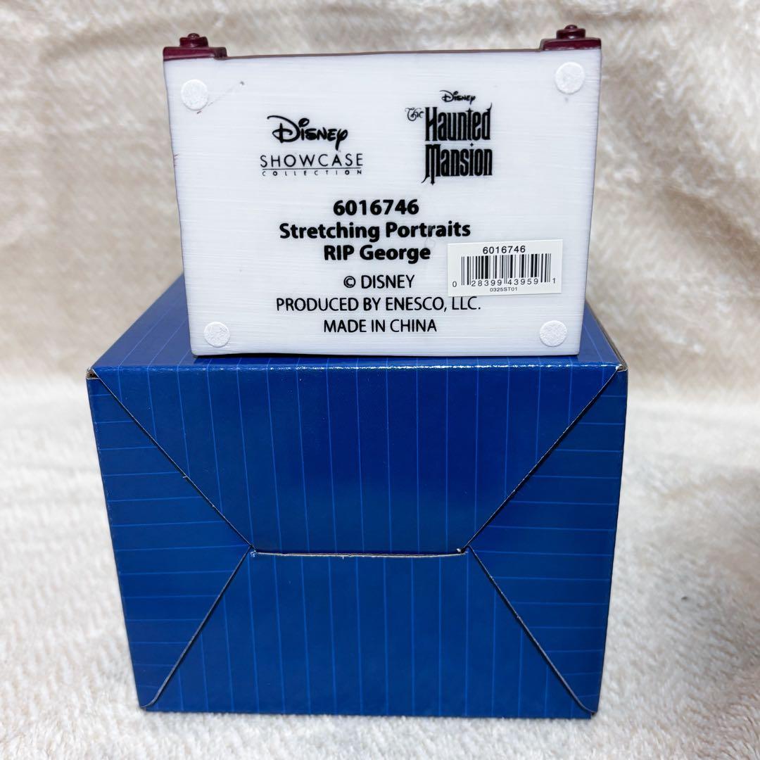 ホーンテッドマンション　ショーケース　ジョージの未亡人　エネスコ　置物　メアリー