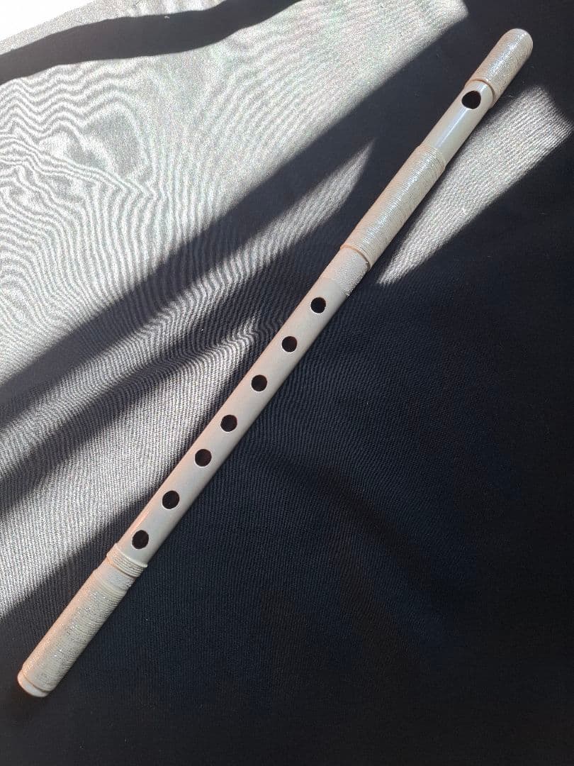 篠笛　古典調　4本調子　7穴　超鐵仕様　天地胴藤巻き　ホワイト＋レインボー