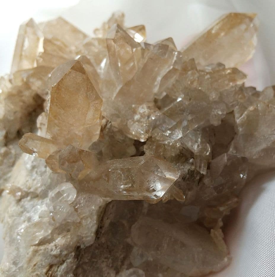 ブラジル産 虹入り スモーキータンジェリンクォーツ クラスター L