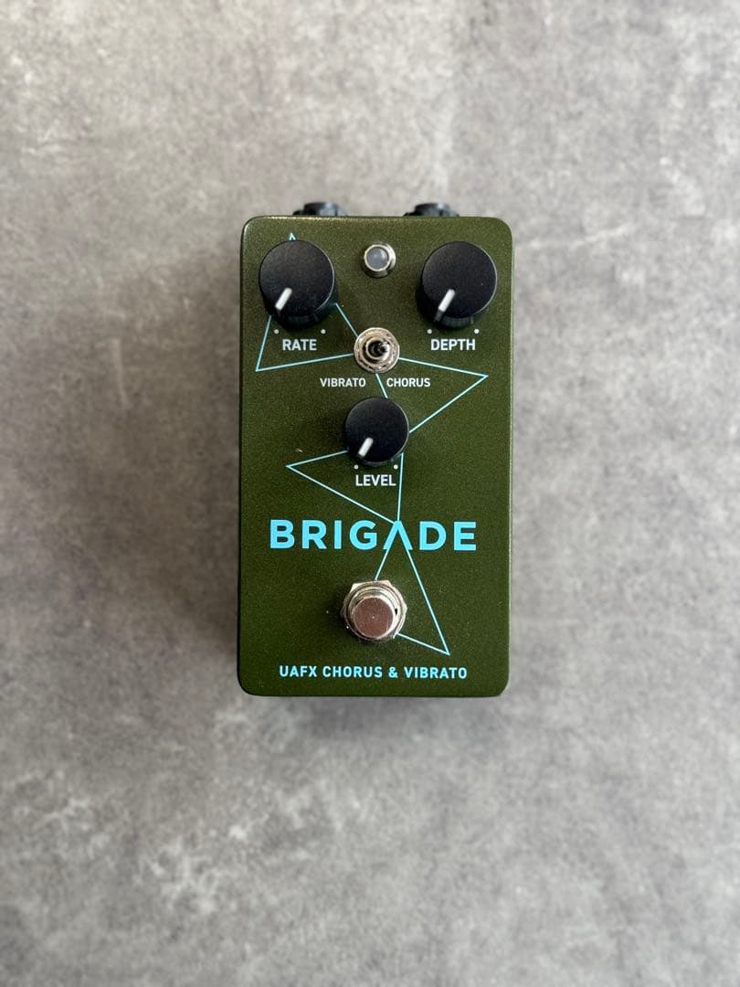 ギター UAFX BRIGADE Chorus & Vibrato