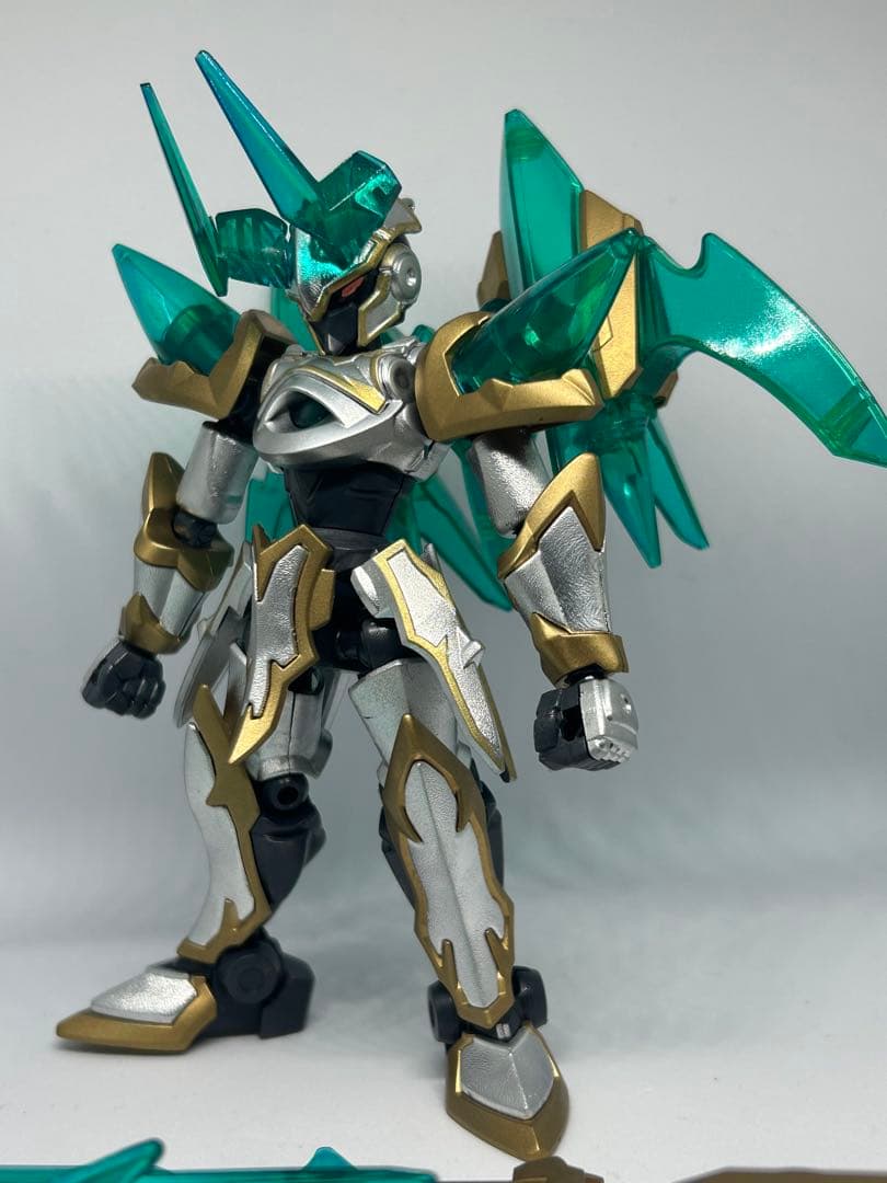 プラモデル　組立済　模型　LBX ダンボール戦機　シャドールシファー　完成品