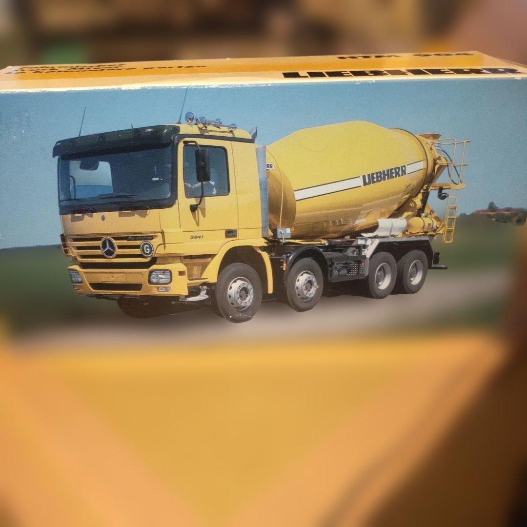 LIEBHERR HTM 904 トラックミキサー　　1/50