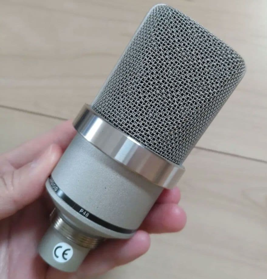 ノイマン Neumann TLM 102 コンデンサーマイク