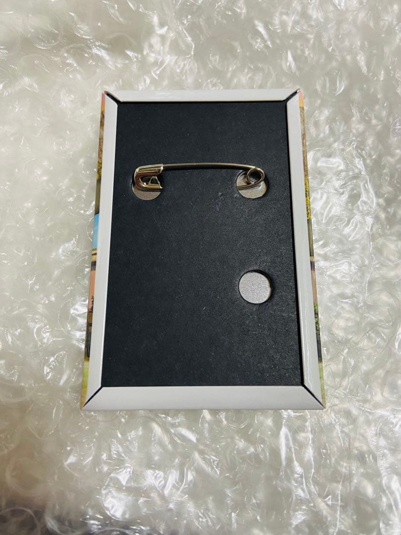 忍里 スクエア缶バッジ　NARUTO BORUTO