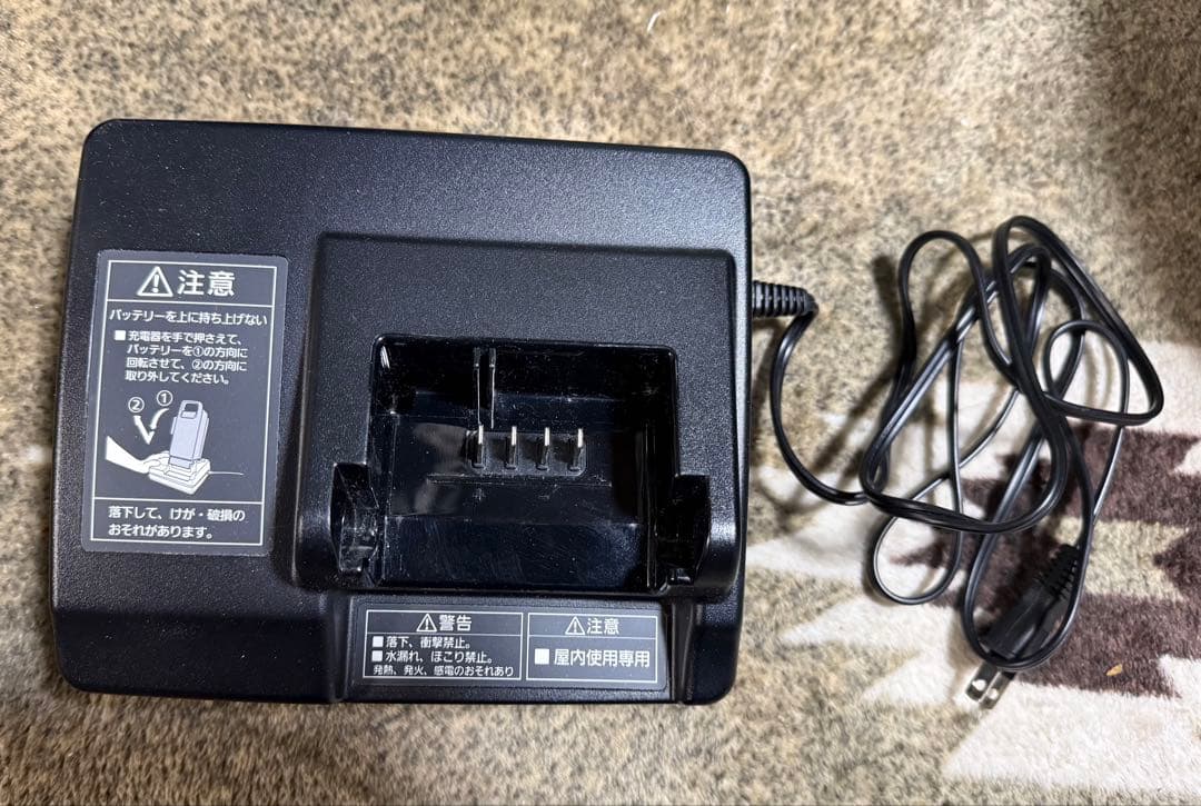 Panasonic NKJ069Z1 バッテリー充電器　箱付き