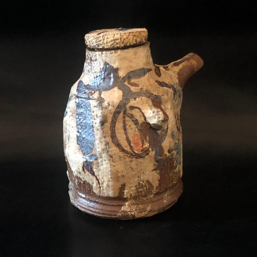 美しい古美術◼️蔵から美しく可愛い果物の描かれた作家物の水差し？が出て来ました。