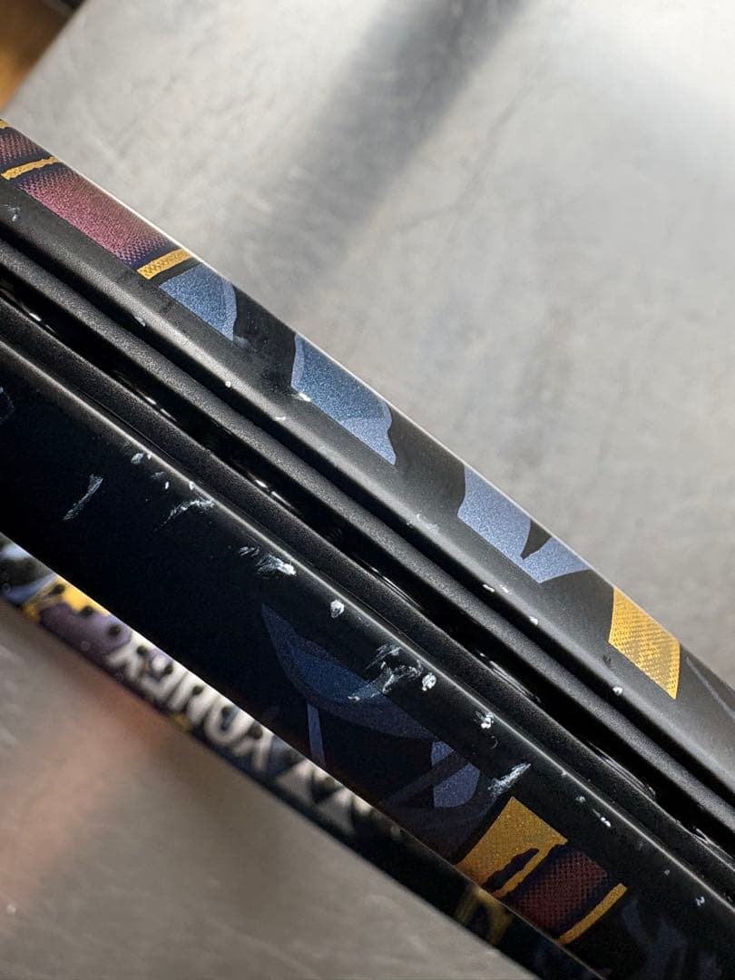 EZONE 100大坂なおみモデルグリップ2&Babolatのストリングス付き