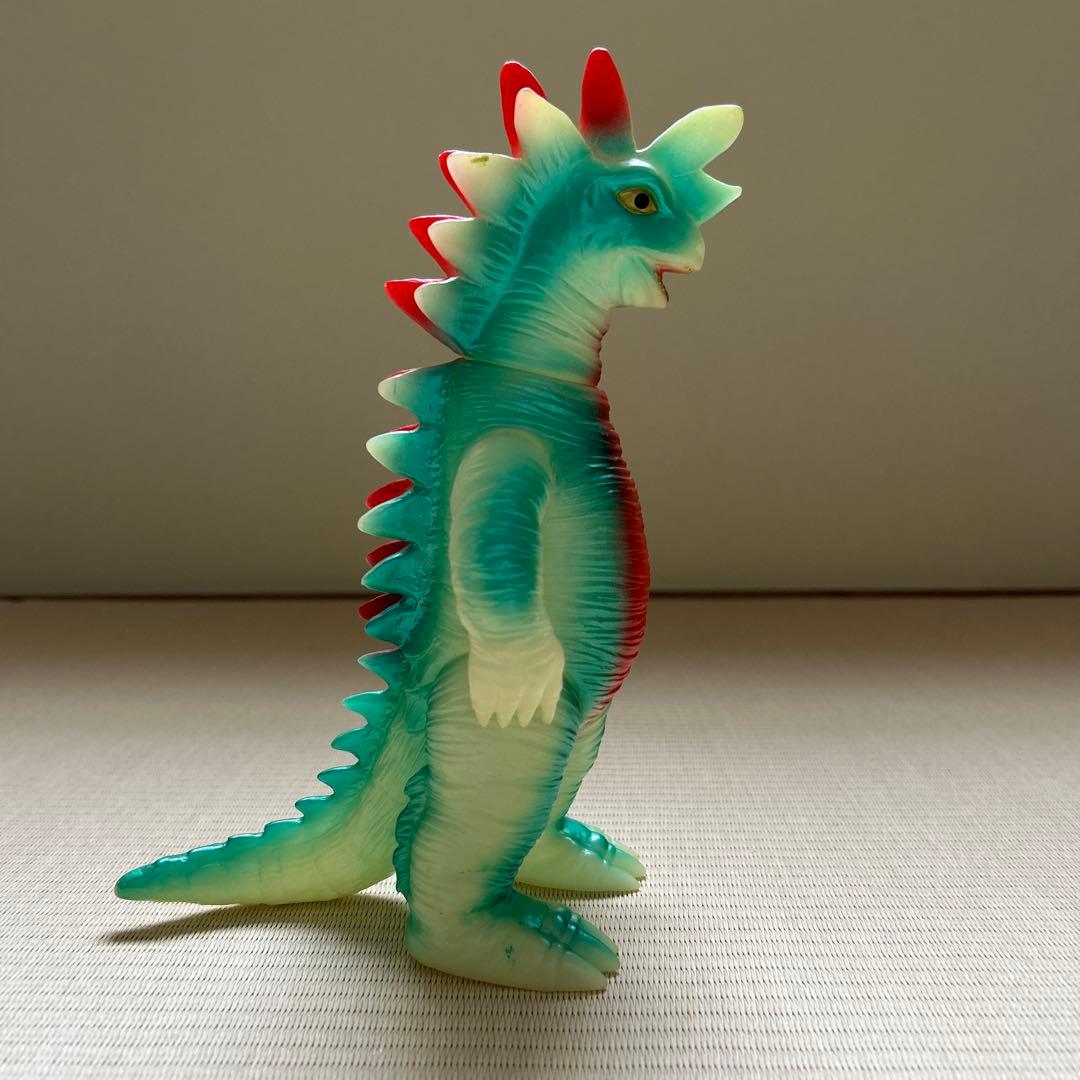 ブルファクト　怪獣フィギュア 青緑色 ソフトビニール　特撮　スエルノドン　蓄光