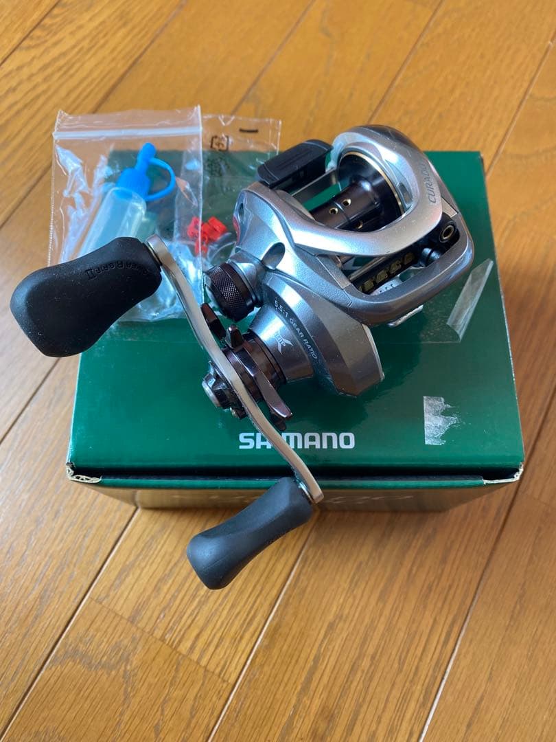 シマノ 15クラド 200pg CURADO 右ハンドル