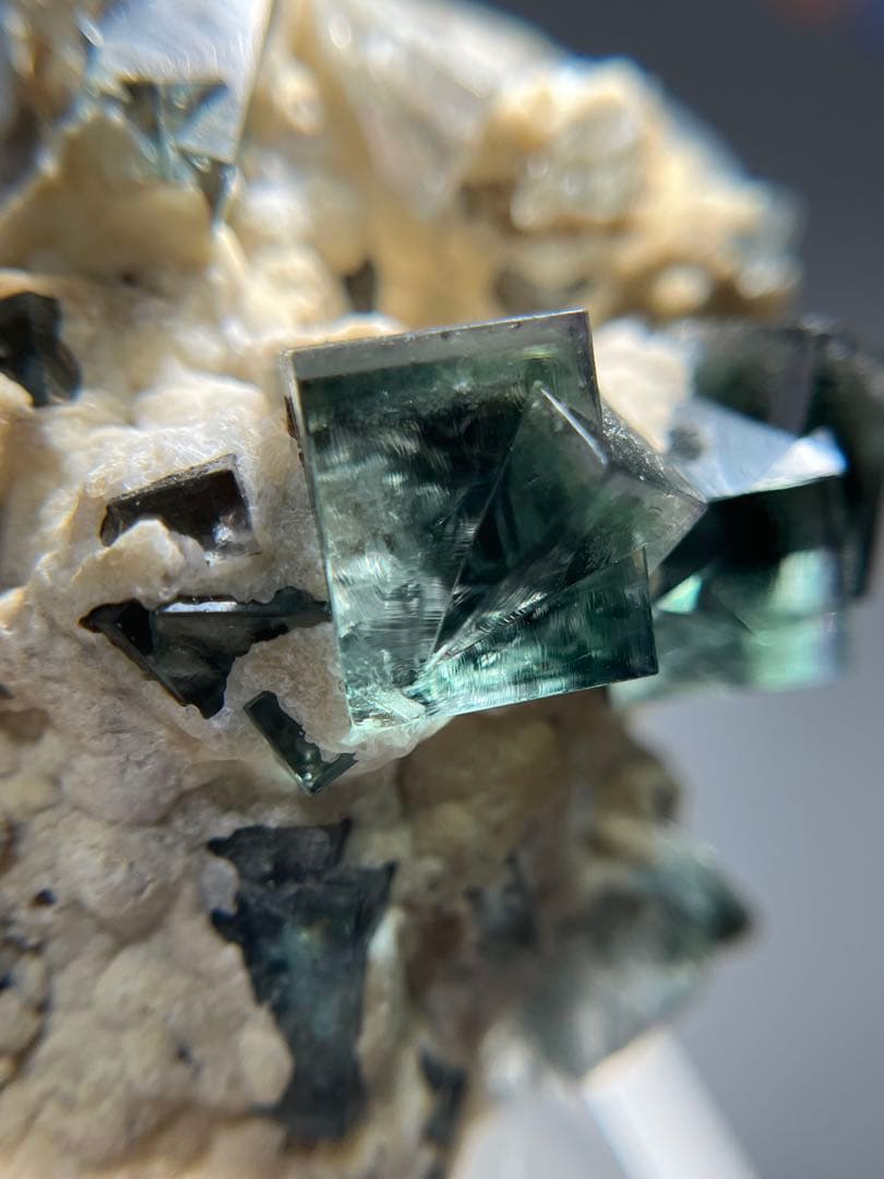 Helens pocket産　フローライト　蛍石　原石　鉱物　鉱物標本