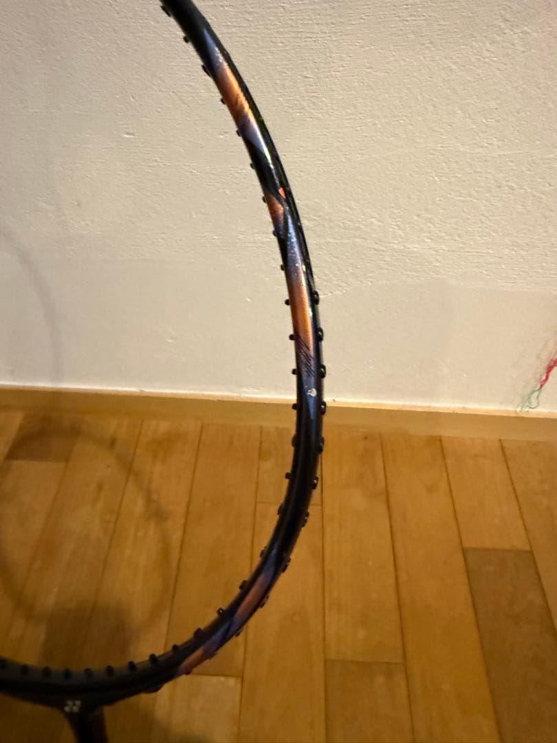 バドミントンラケットアストロクス77Pro