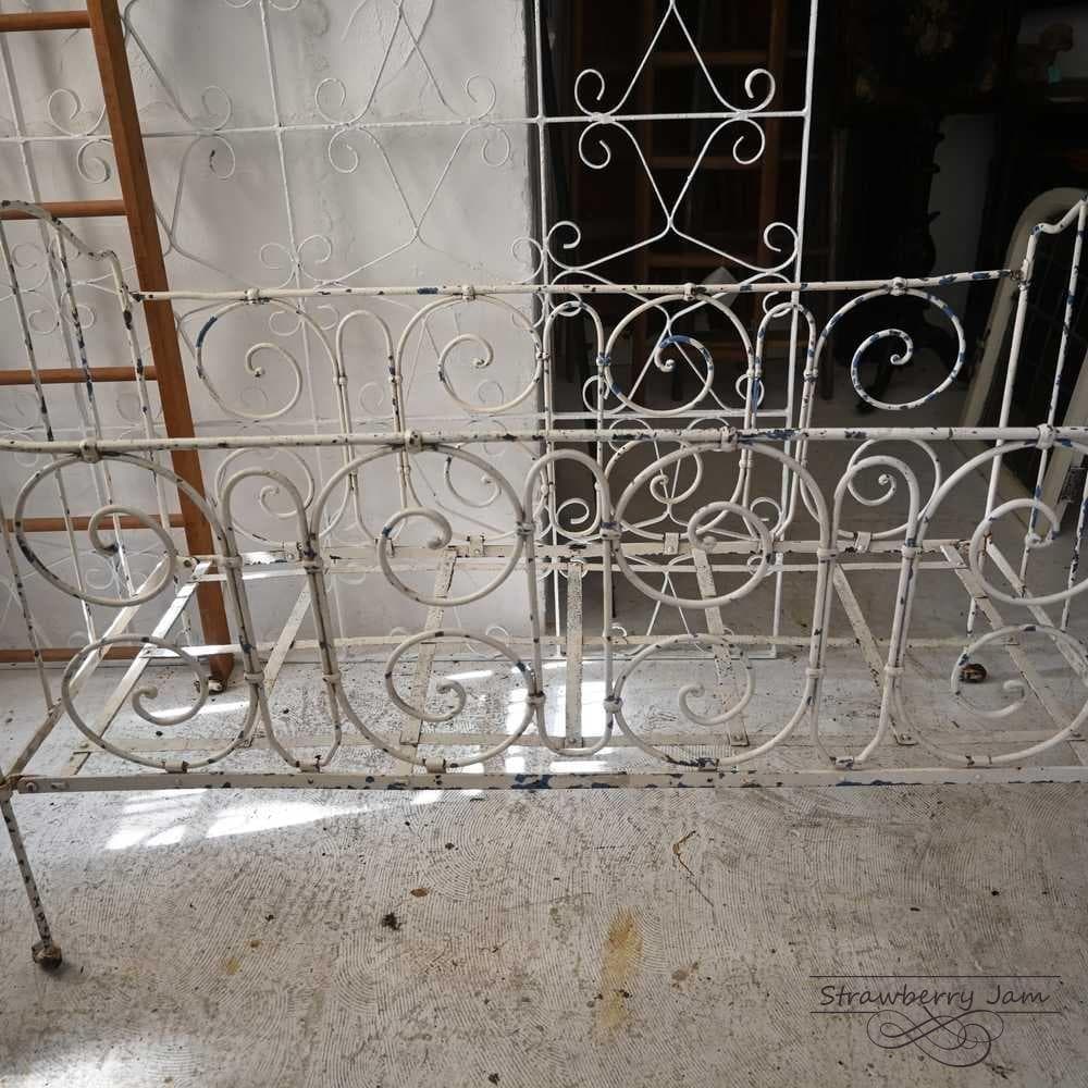 L3710-90 フランスアンティーク アイアン ガーデニング ベビーベット