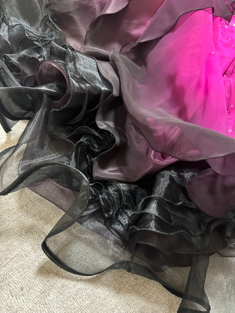 白樺ドレス　社交ダンスドレス　ピンク×ブラックグラデーション