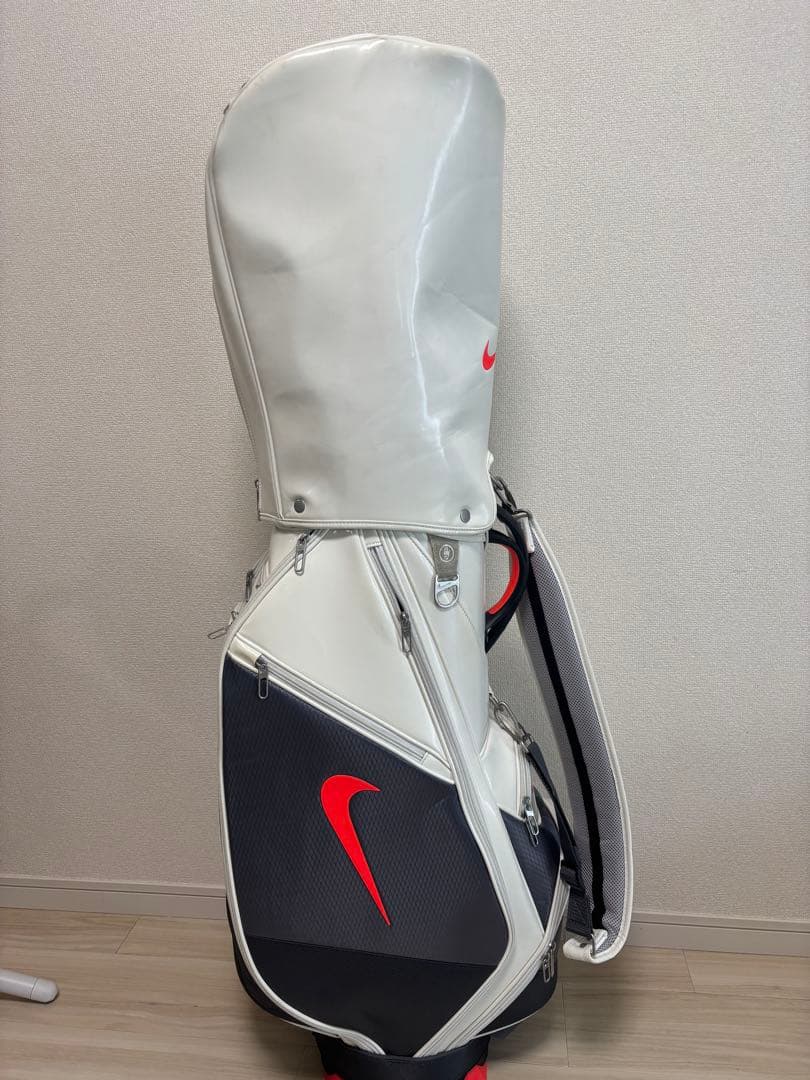 NIKE キャディバッグ　ゴルフ（キャディバッグのみ）