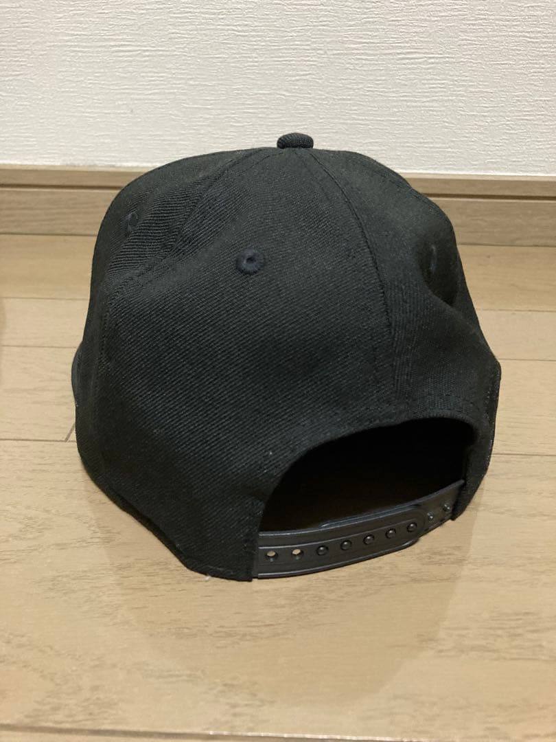 B'z ニューエラ9FIFTY SNAPBACK キャップ ブラック【大人用】