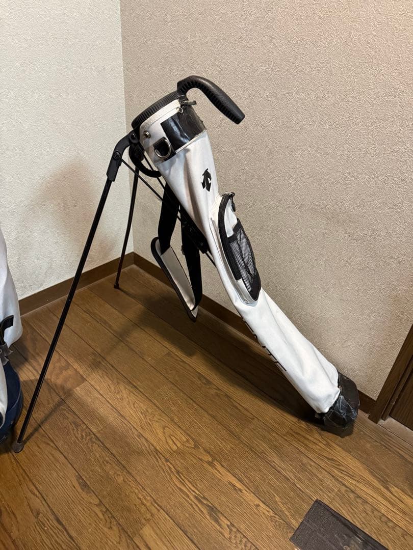 DESCENTE 軽量スタンドゴルフバッグ 紺x白 おまけデサントサブバッグ付