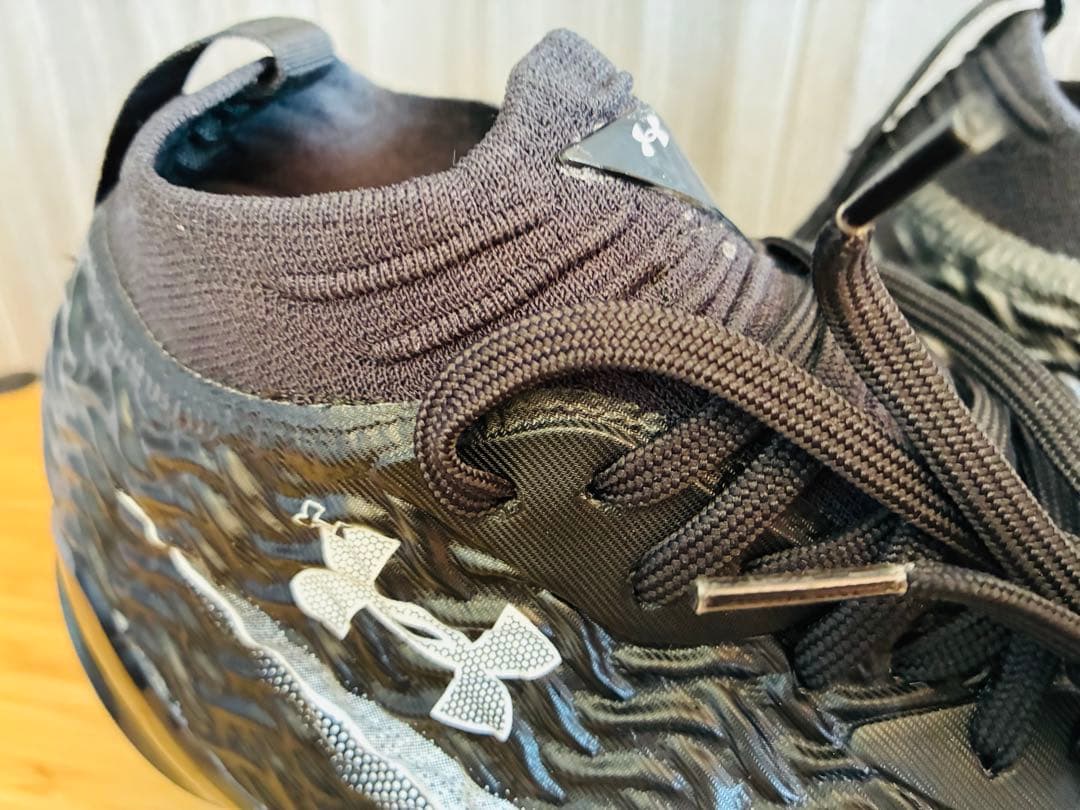 ⭐︎希少未使用⭐︎UNDER ARMOUR SPOTLIGHT PRO 2025 黒